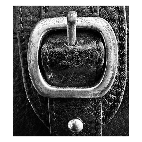 BANANA REPUBLIC Women’s Black Pebbled Leather Trifold Wallet - Picture 7 of 9